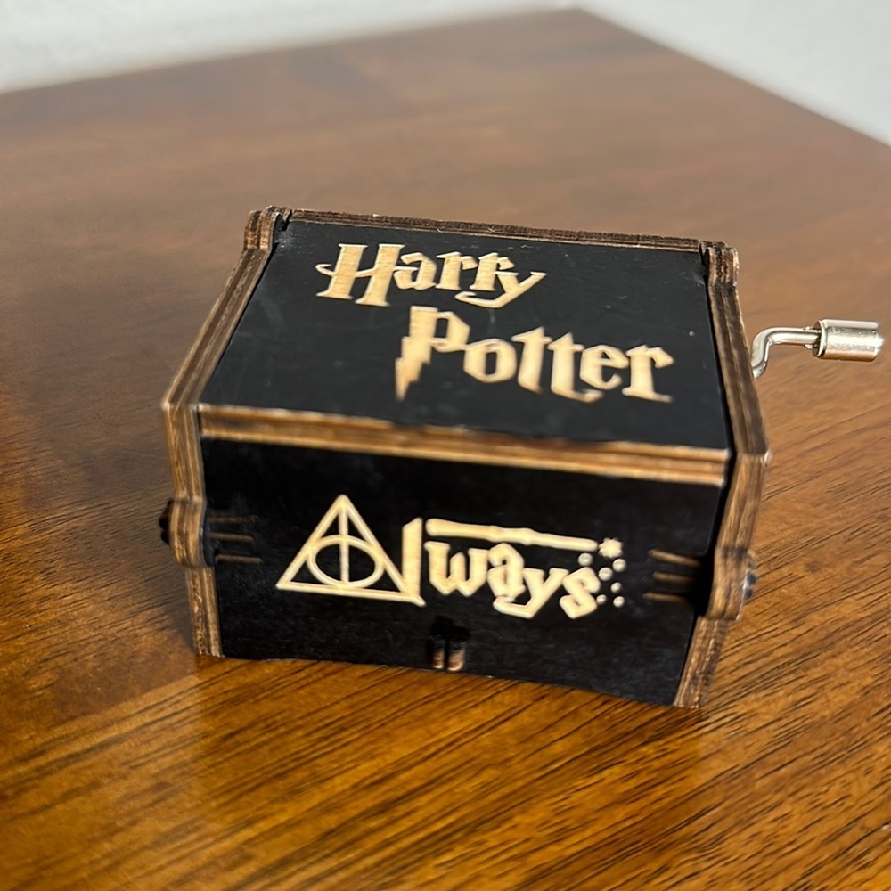 Harry Potter Collectible Music Box “I Solemnly Swear That I Am Up To No Good.”